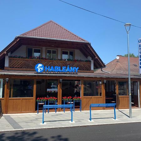 Bed and Breakfast Hableany Etterem, Pizzeria Es Vendeghaz Balatonmáriafürdő Exteriér fotografie